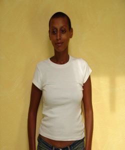 <p class='ppt-number'> 221 779 + PIN 001</p><p class='ppt-pricing-de'>1,99 Euro/Min.</p>